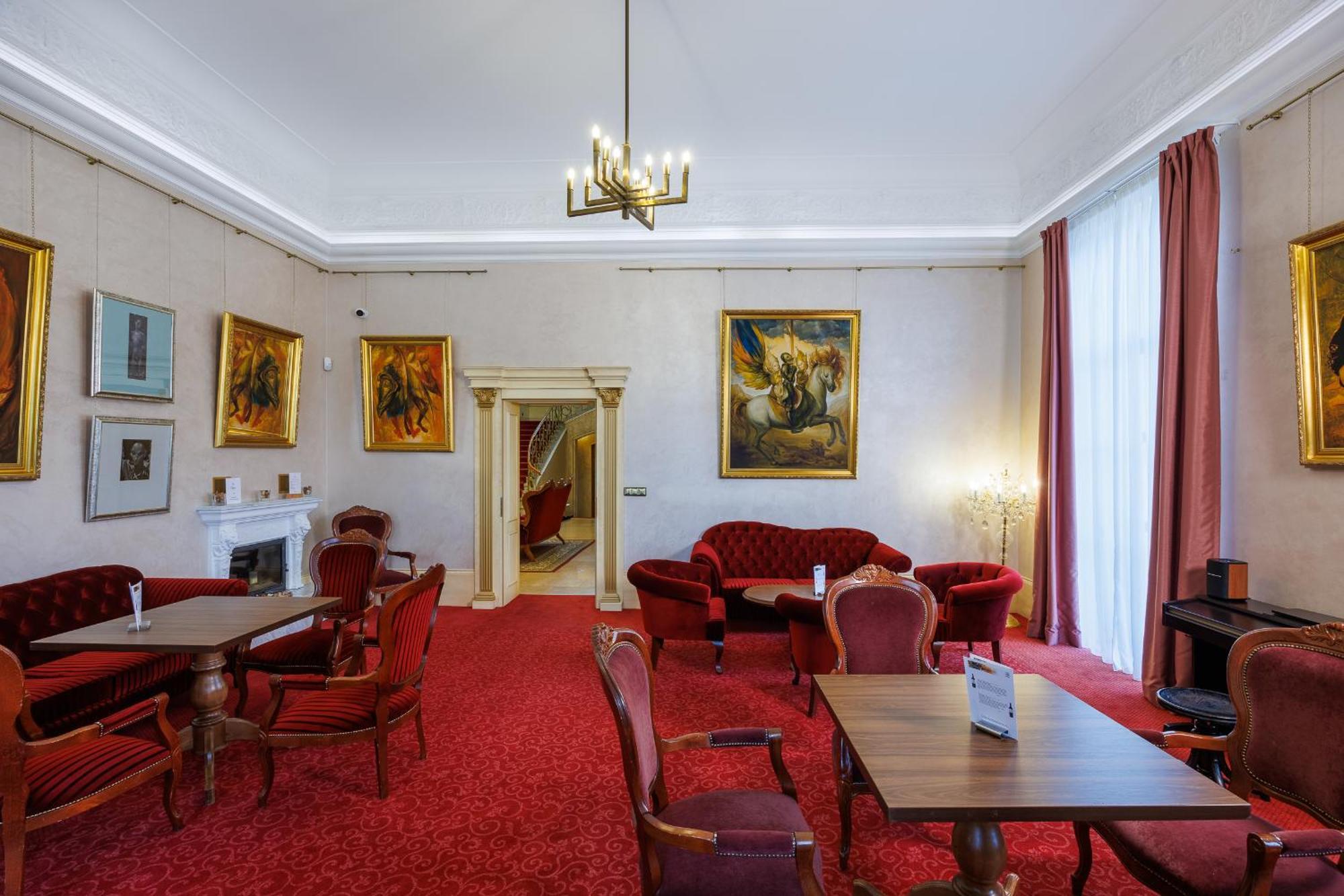 Hotel Chateau Cihelny 카를로비바리 외부 사진