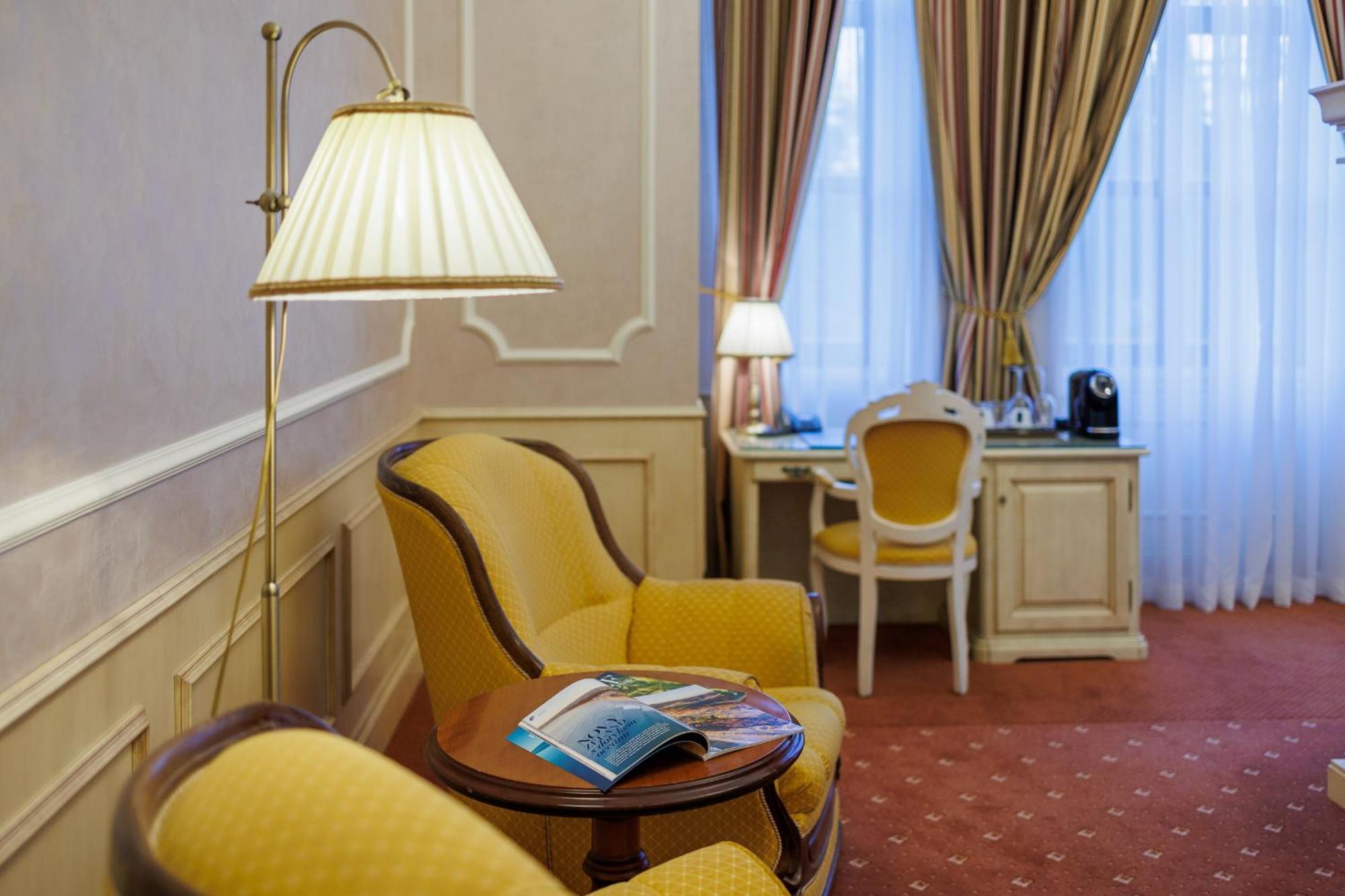 Hotel Chateau Cihelny 카를로비바리 외부 사진