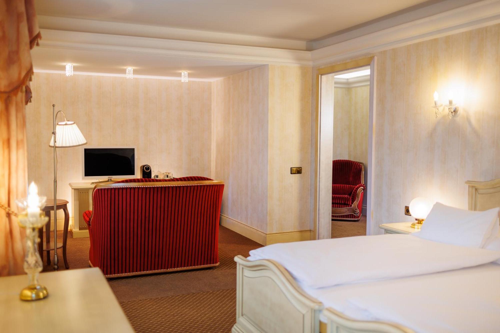 Hotel Chateau Cihelny 카를로비바리 외부 사진