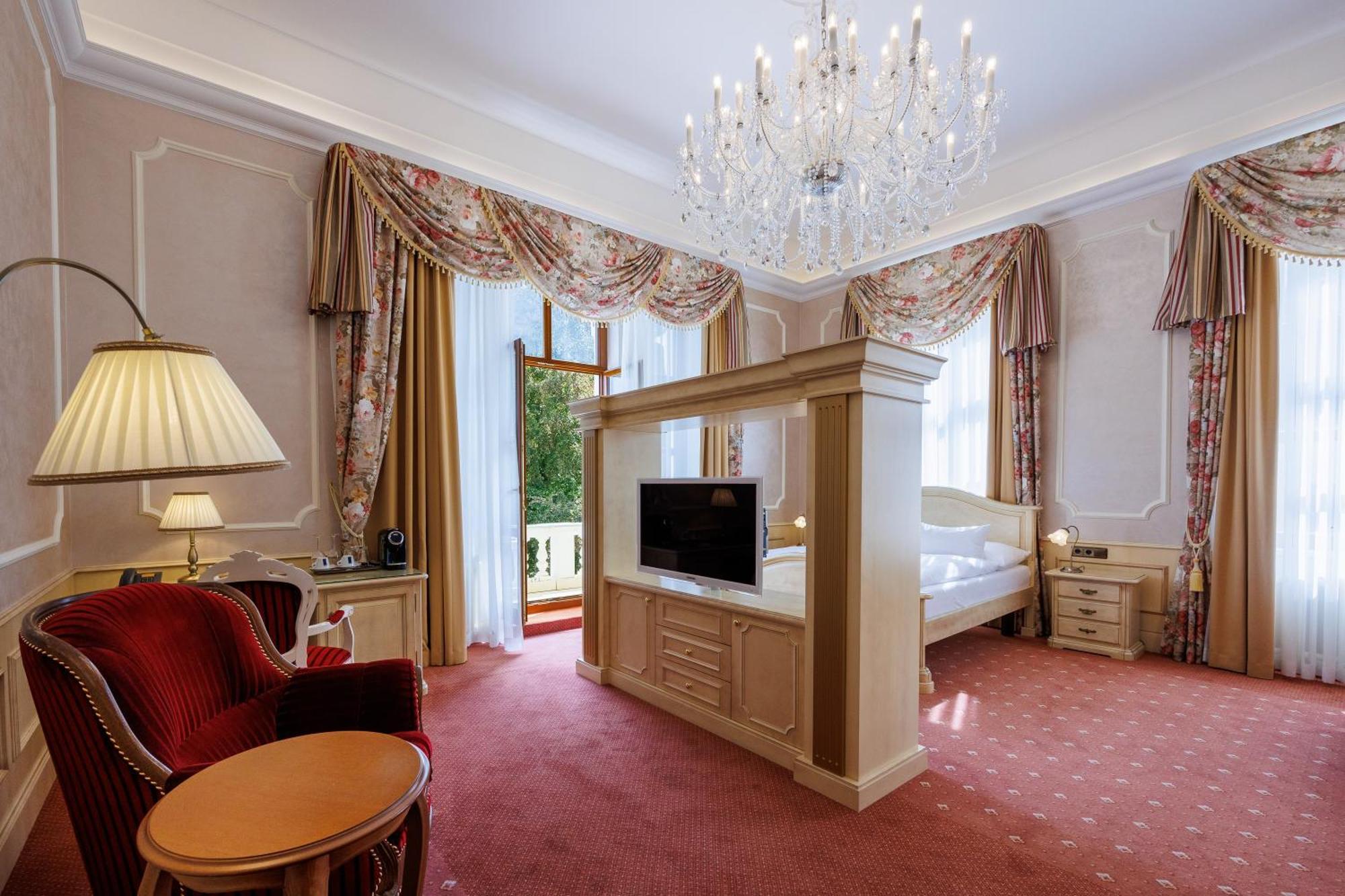 Hotel Chateau Cihelny 카를로비바리 외부 사진